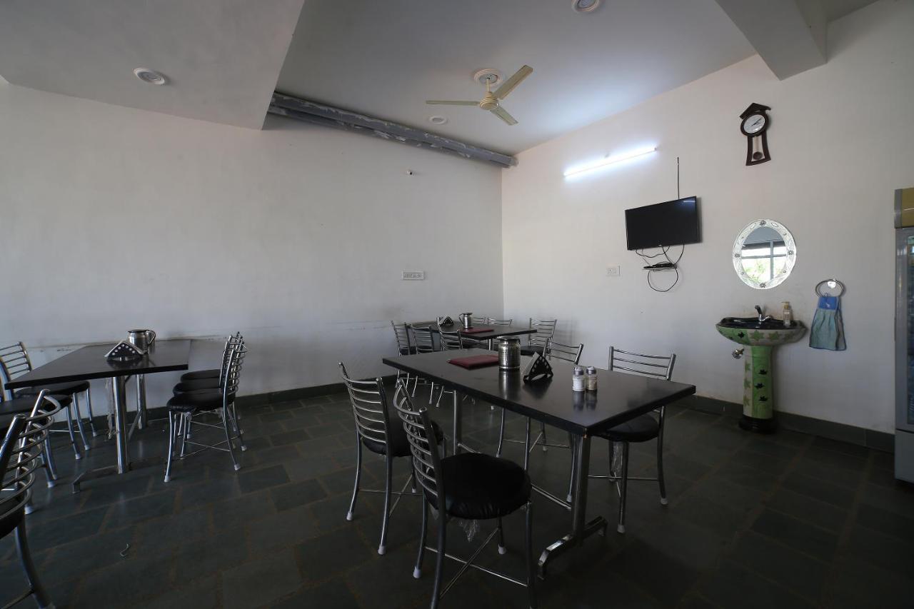 Oyo 37077 Hotel Rawat Ajmer Esterno foto